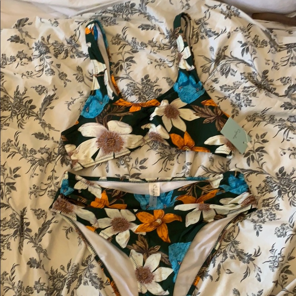 Two piece high waisted Cupshe bikini - Picture 3 of 5